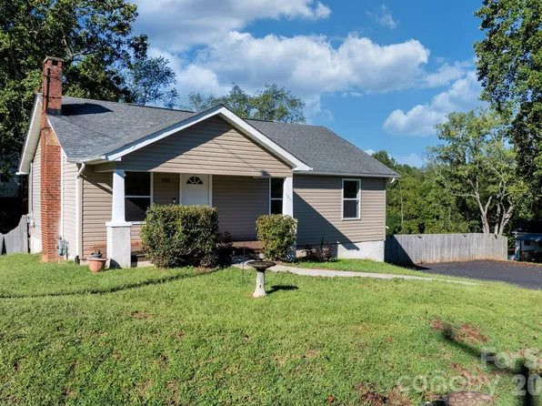 934 Fairview Dr SW, Lenoir, NC 28645