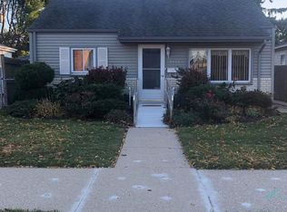 2337 Gilson St, Racine, WI 53403