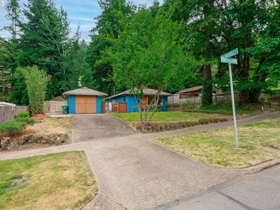 2722 NE Fremont Dr, Portland, OR, 97220