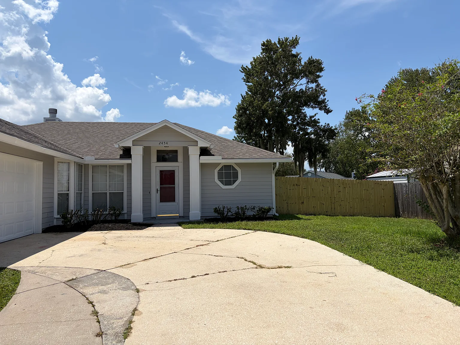 3 bed, 1496 sqft, $2,000 — Photo 2