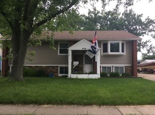 204 S Park Blvd, Streamwood, IL 60107
