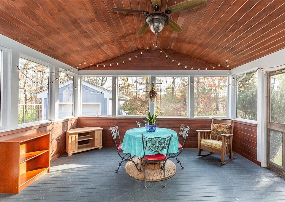 321 Scott Rd, Cumberland, RI 02864 Zillow