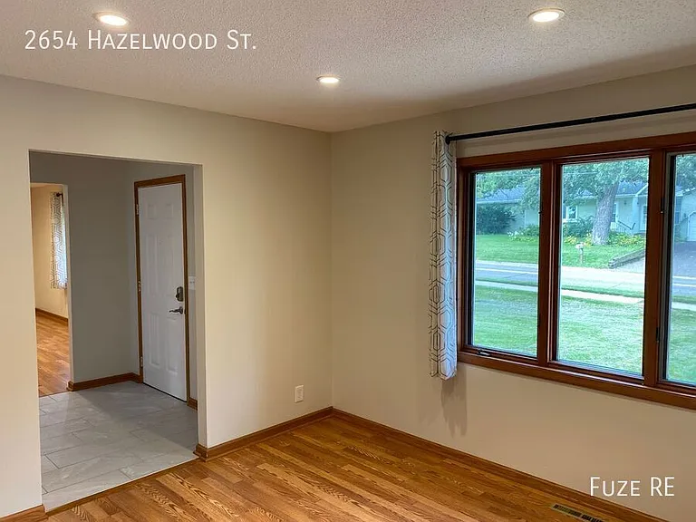 2654 Hazelwood St N — Photo 13