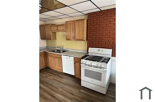 Building Photo - 167 Lincoln St #4