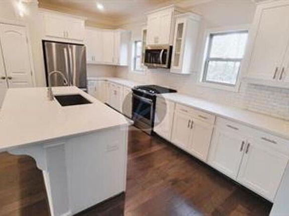2nd image of 2892 Boone Dr NW
