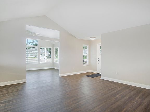 3rd image of 234 Janes View Dr
