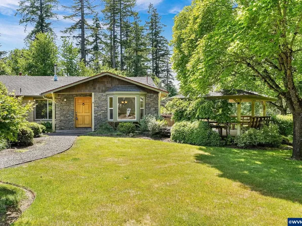 7510 NW Valley View Dr, Corvallis, OR 97330