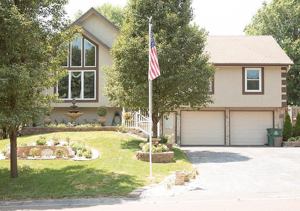 1st image of 1312 NE Barnes Dr