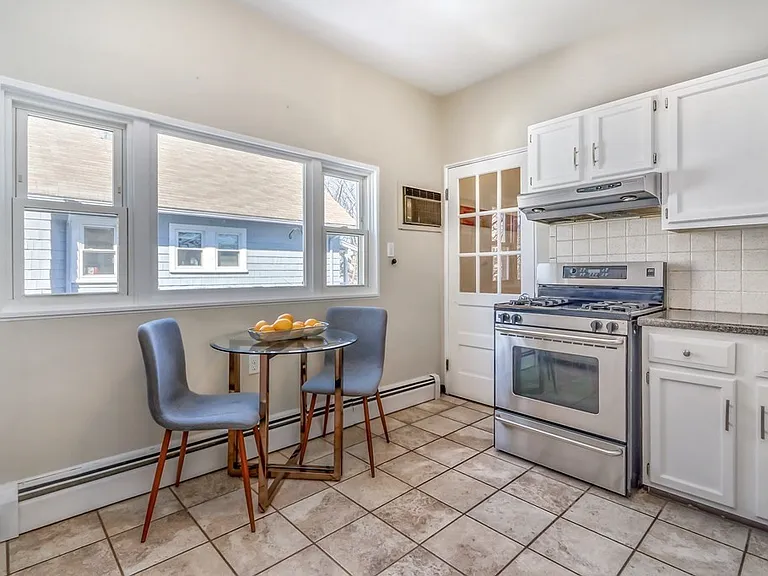 27 Emery St #2 — Photo 6
