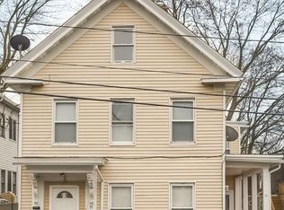 55 6th St, Lowell, MA 01850