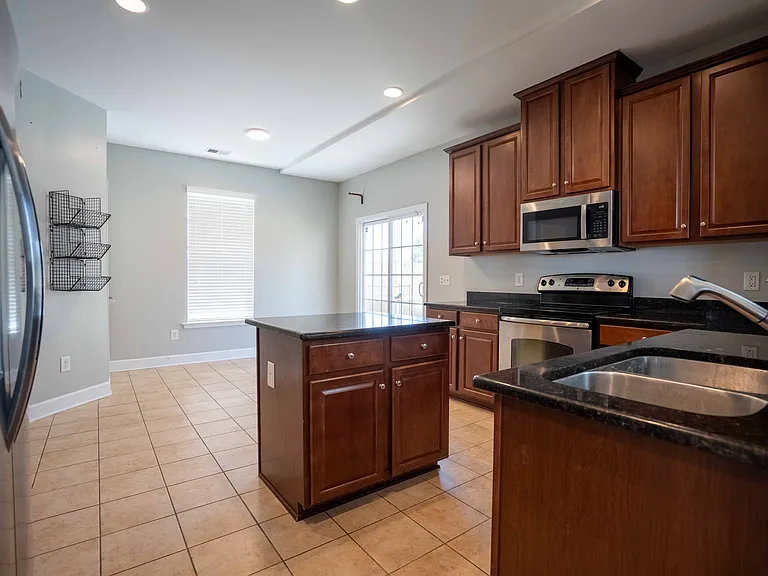221 Berwick Dr — Photo 8