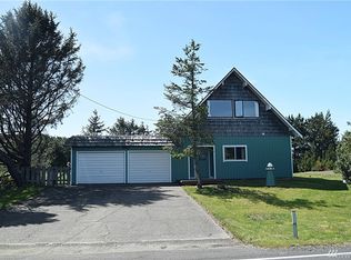 529 Ocean Shores Blvd SW, Ocean Shores, WA