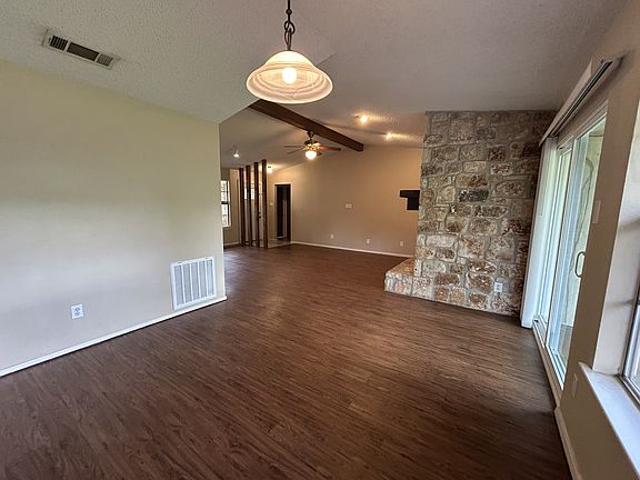 3rd image of 3902 Beaconsdale Dr