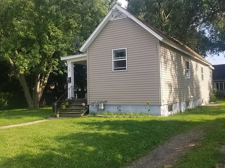 113 Cleveland St — Photo 2