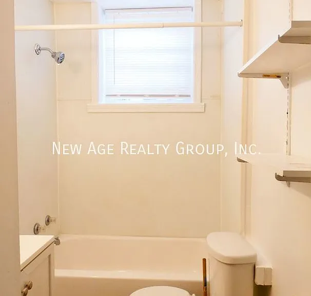 1209 S 58th St #1C — Photo 9