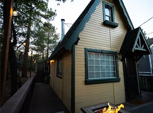 850 Maple Ln, Sugarloaf, CA 92386