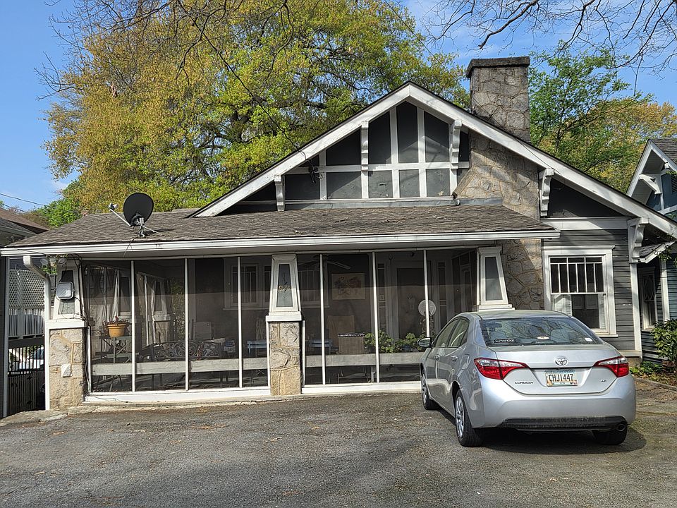Front of duplex