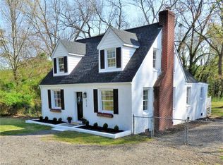 818 Showalter Rd, Yorktown, VA 23692