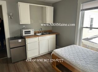 257 Turner St #7B, Auburn, ME 04210