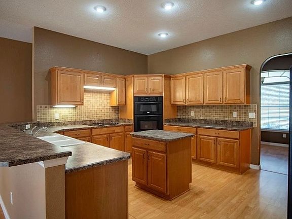 5th image of 3877 SE 43rd Cir