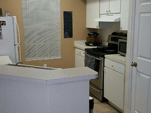4th image of 10584 Windsor Lake Ct