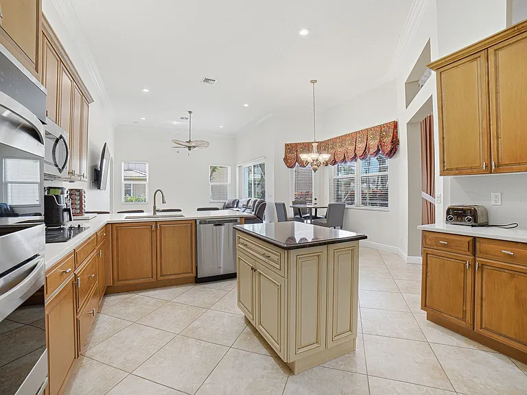 9655 Campi Dr — Photo 19