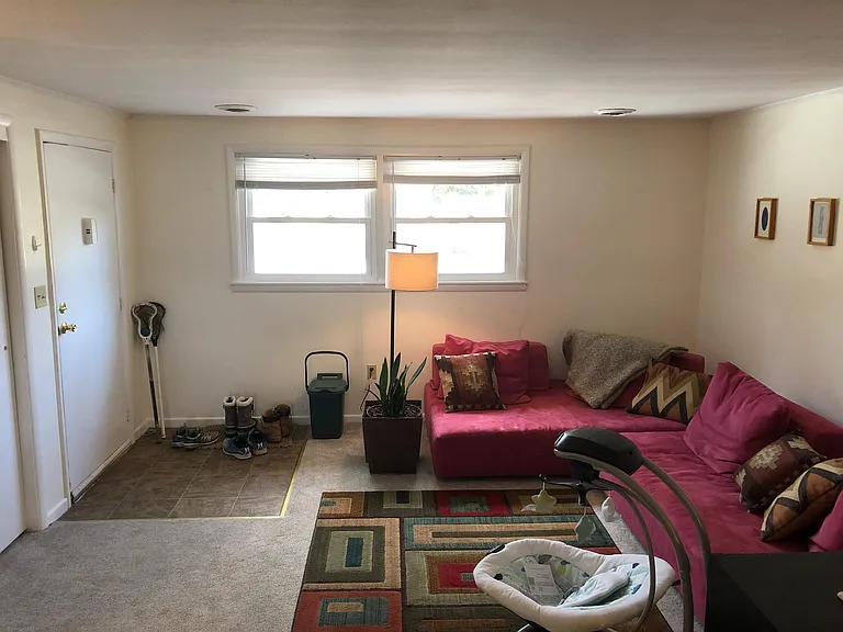 218 Tareyton Dr #1 — Photo 3