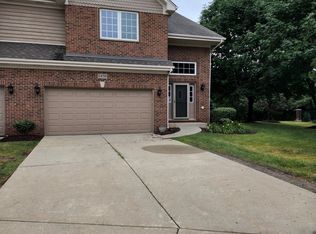 1450 E Katie Ln, Palatine, IL 60074