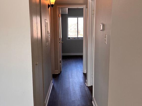 4th image of 921 Buccaneer Dr APT 5