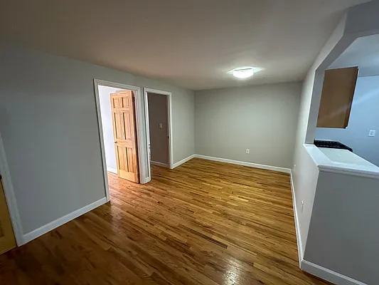 Rented by Premier Metro Realty Corp | media 1