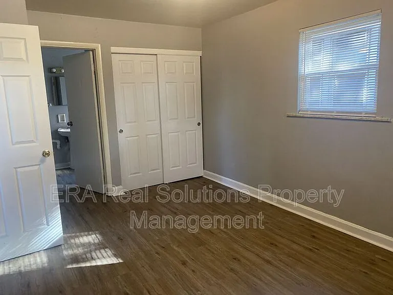 2206 McGuffey Rd — Photo 6