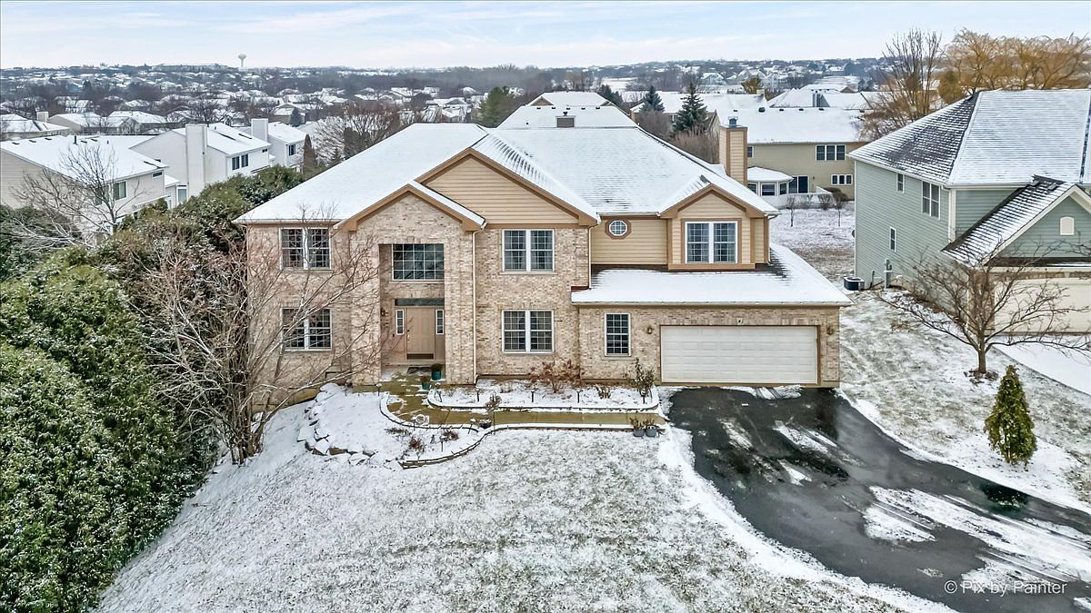 8 Valhalla Ct, Lake In The Hills, IL 60156 | Zillow