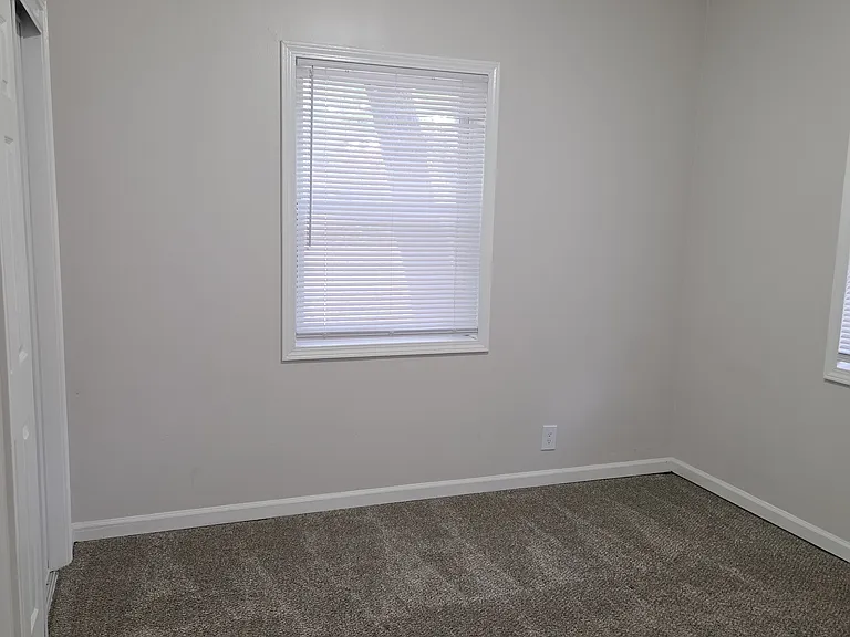 1146 S Lulu Ave — Photo 7