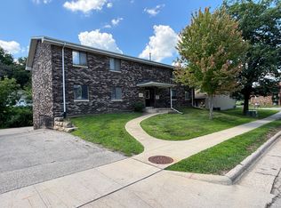 830 Hawkeye Dr #1, Dubuque, IA 52001