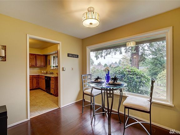 4th image of 12555 17th Ave NE