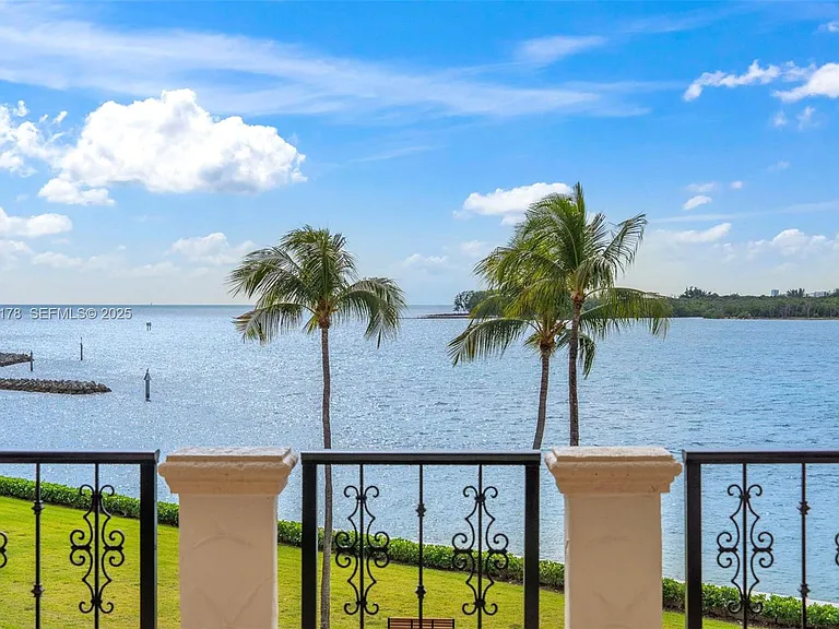 2332 Fisher Island Dr #4302 — Photo 20