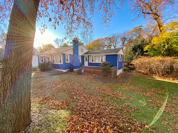 33 Garden St, Woburn, MA 01801