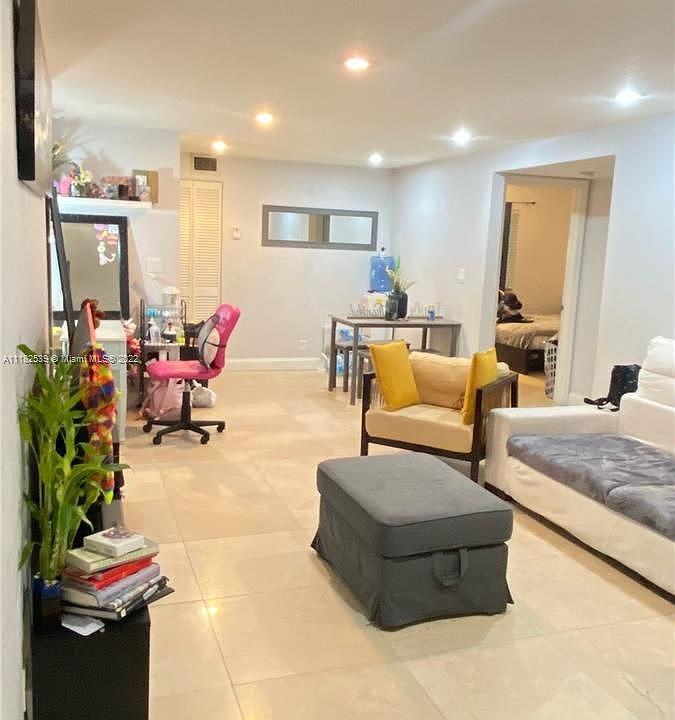 1st image of 119 Gardens Dr APT 102