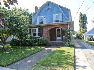 28 Shirley Blvd, Cranston, RI 02910