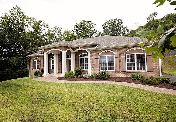 2nd image of 505 Waterford Dr SE