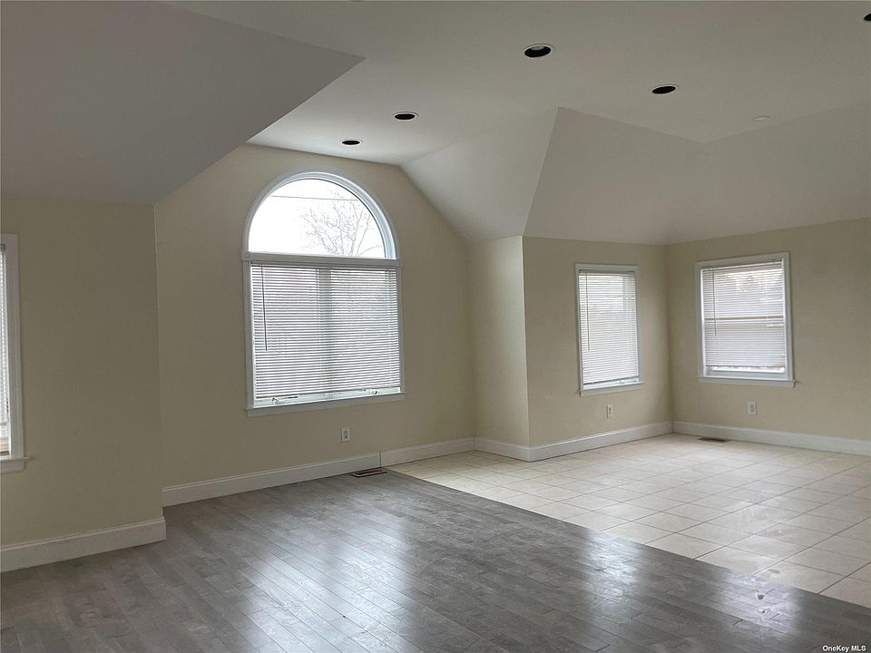 1st image of 19316 45th Ave #1