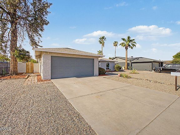 3rd image of 4854 W CINNABAR Avenue