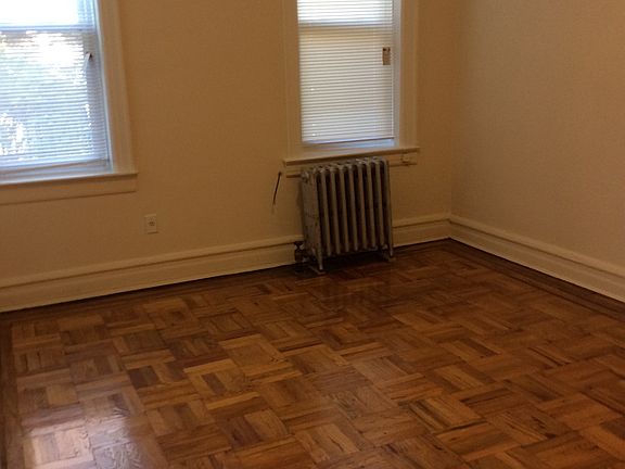 3rd image of 2454 29th St APT 1A