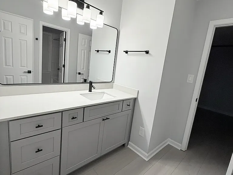 255 Dunwoody Creek Cir — Photo 12