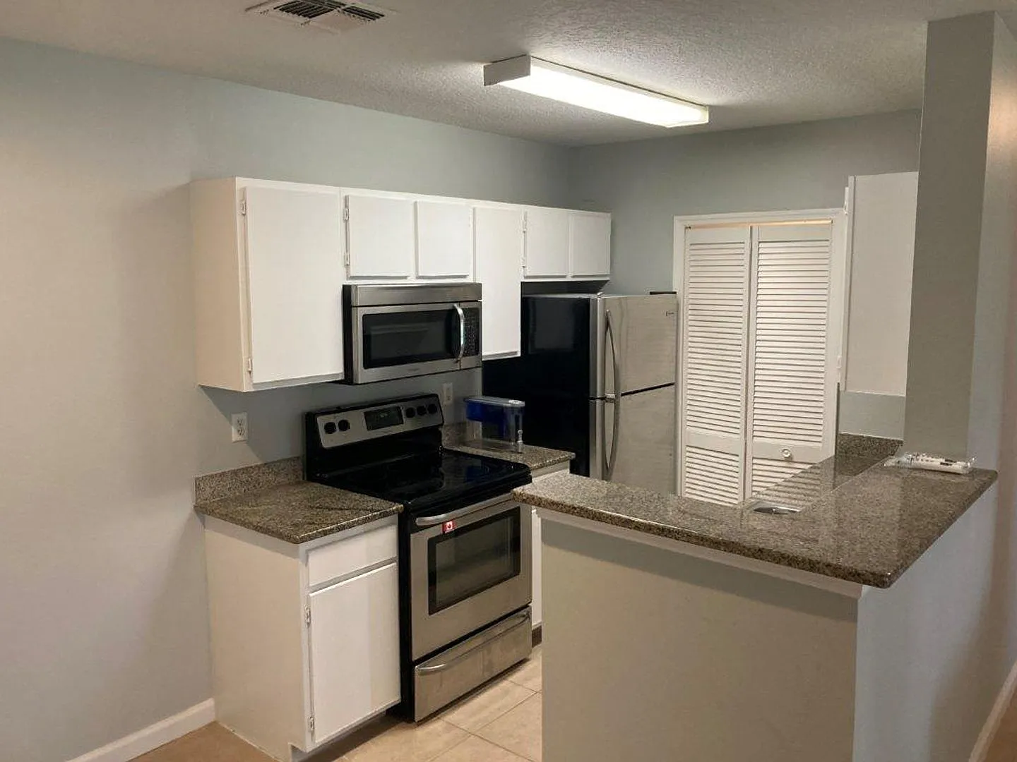 Beautiful 2BD / 2BA Condo Close to Universal! — Photo 4
