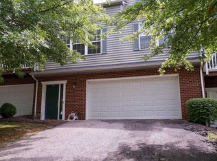 390 Oaktree Blvd, Christiansburg, VA 24073