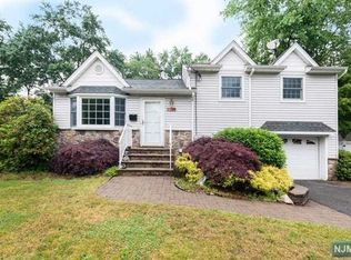 126 Harding Ave, Westwood, NJ 07675