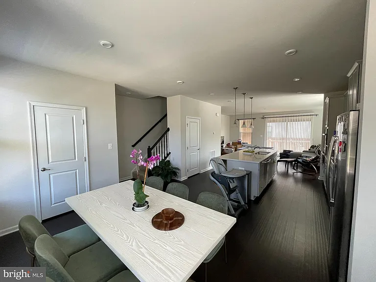 22264 Foundation Dr — Photo 14