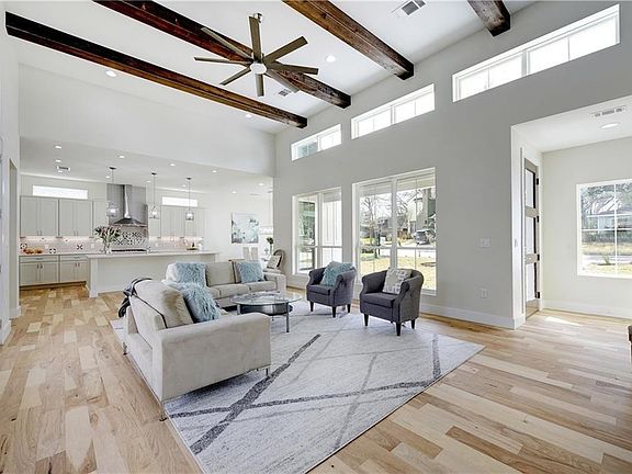 4th image of 6200 Nasco Dr