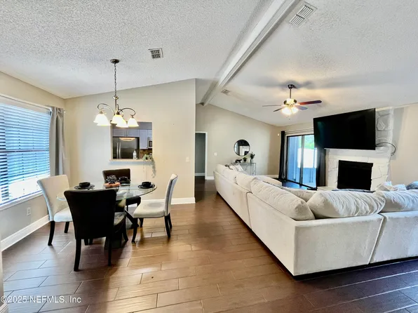 10661 HEARTHSTONE Drive, Jacksonville, FL 32257
